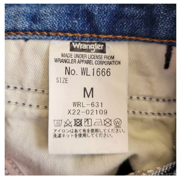 Wrangler Embroidered Floral Limited Edition Jeans Medium - Picture 4 of 4